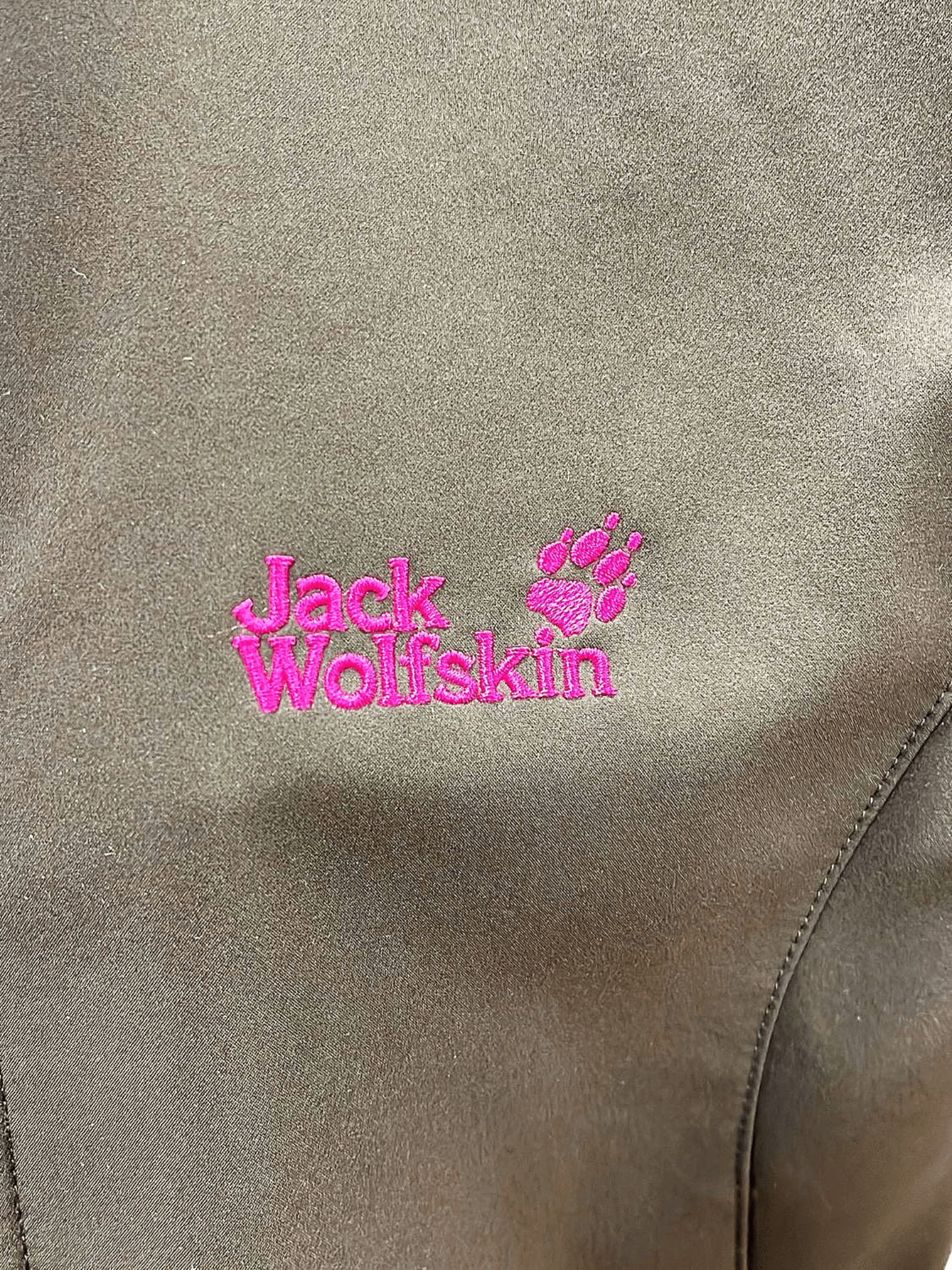 Jack Wolfskin Softshell Jacke Damen mit pinken Details 3