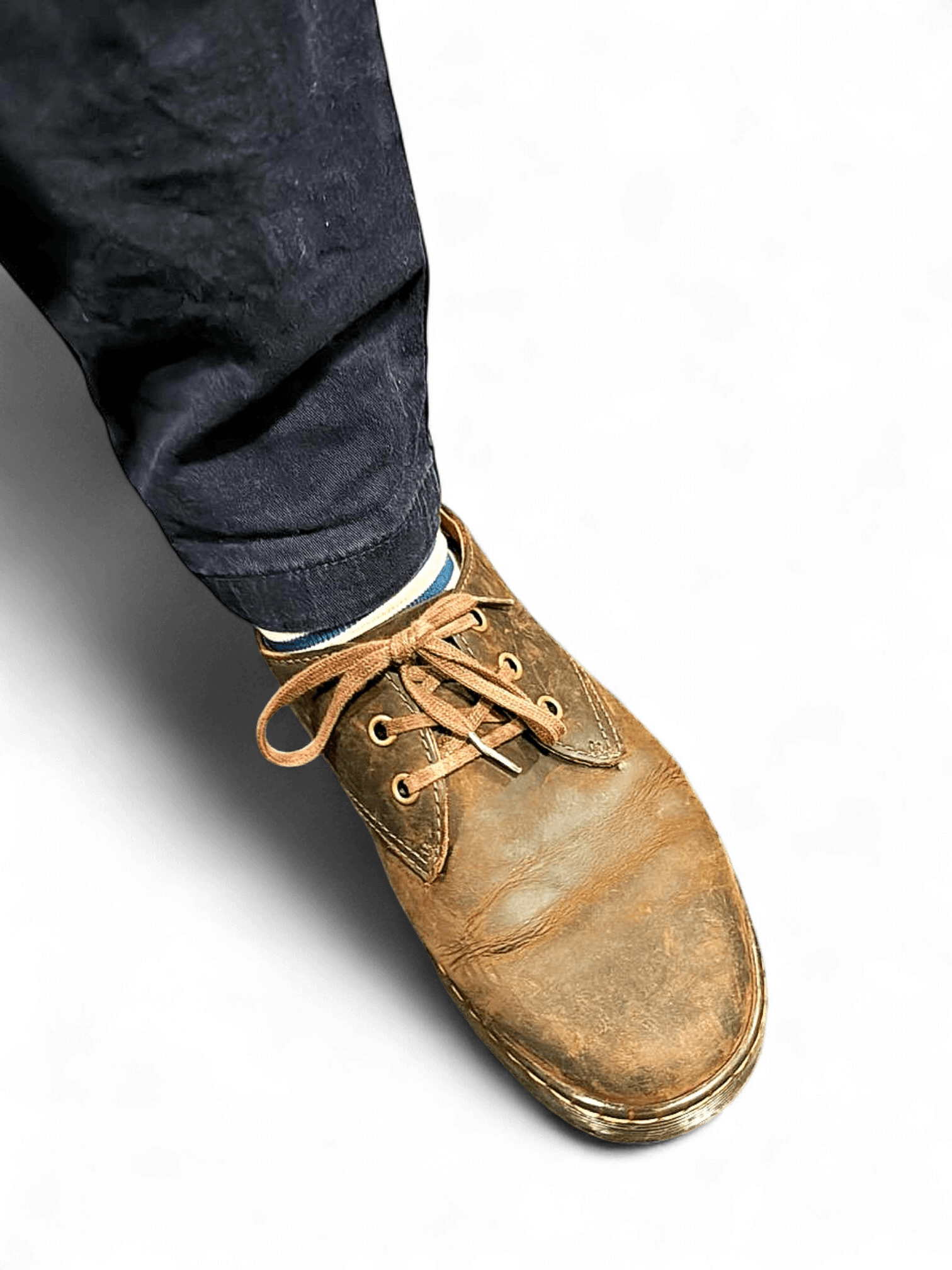 Men's Dr. Martens Brown Leather Oxford Shoes - Well-Worn 3