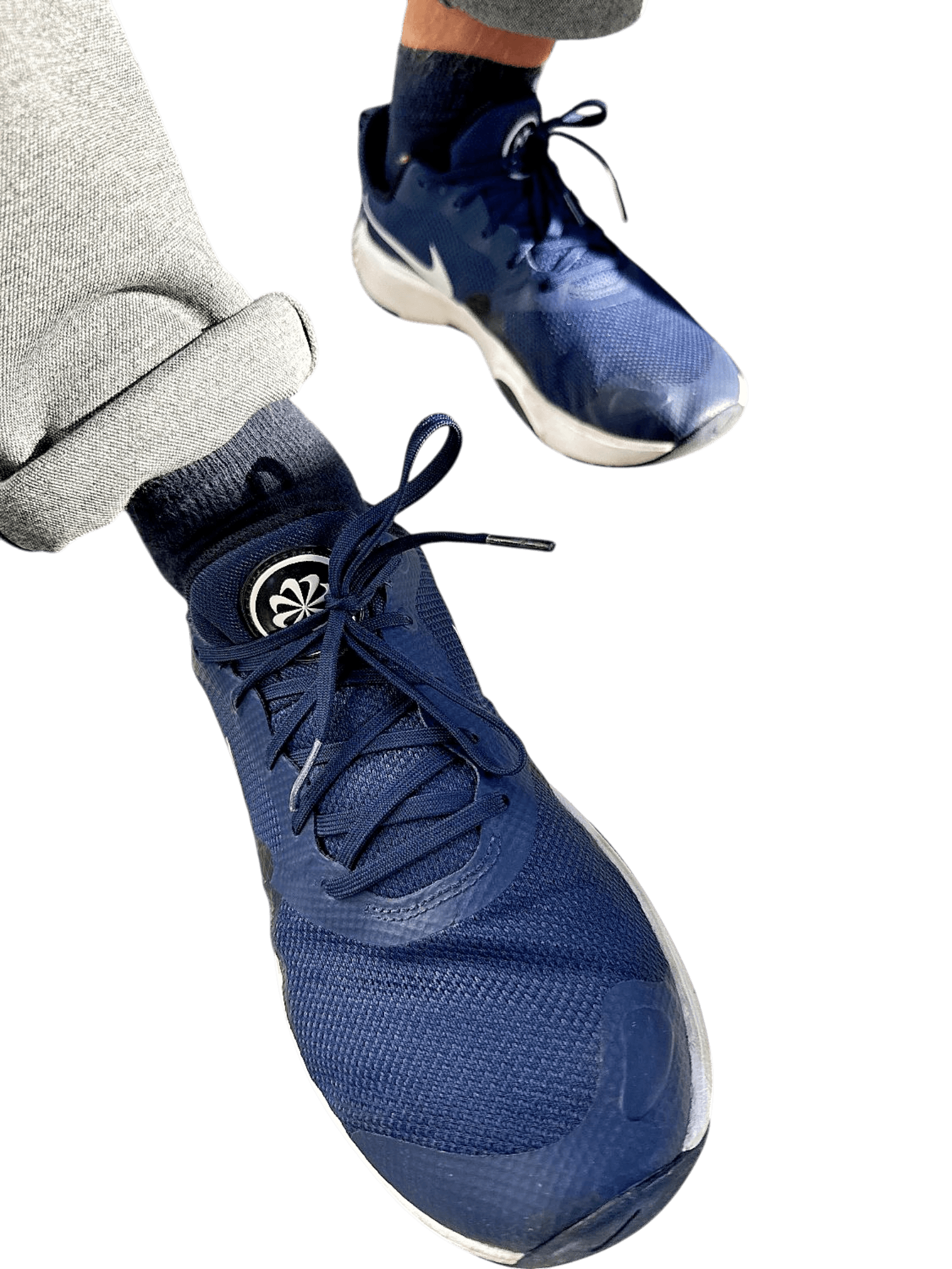 Dunkelblaue Laufschuhe mit weißer Sohle für Outdoor-Aktivitäten 1