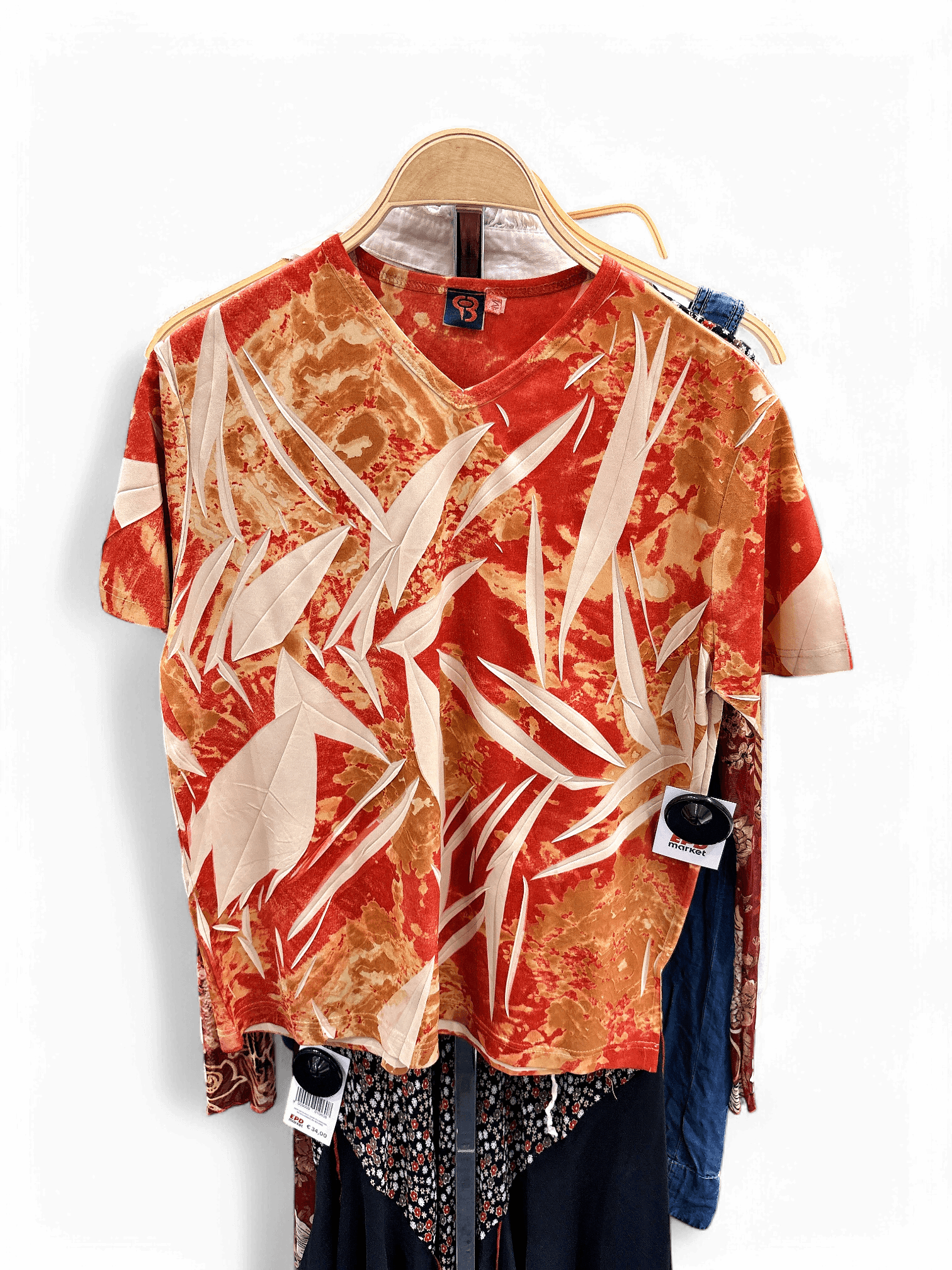 Unique OB Abstract Pattern V-Neck T-Shirt - Vibrant Red & White 1