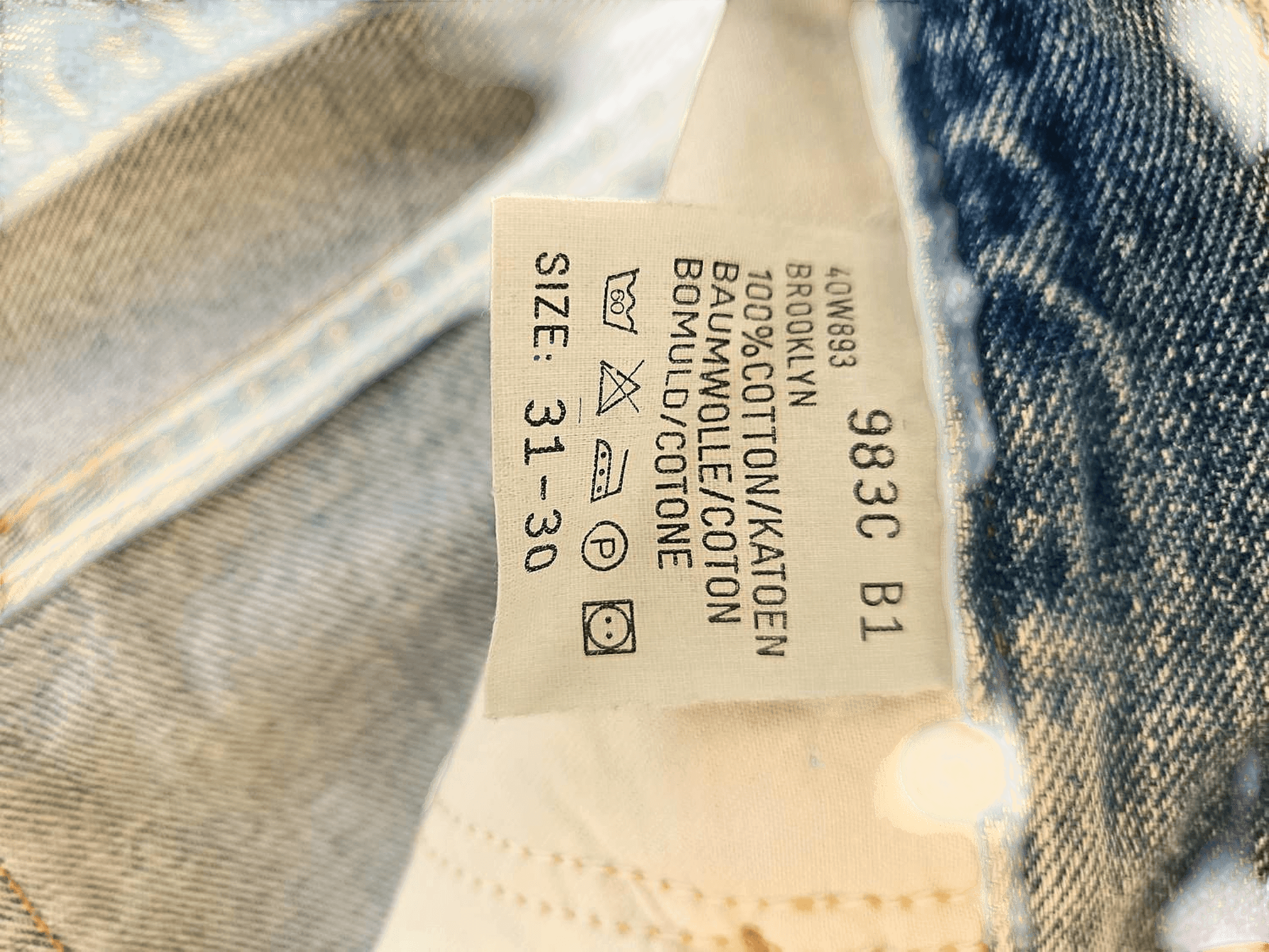 Light Blue Brooklyn Jeans - Size 31-30 4