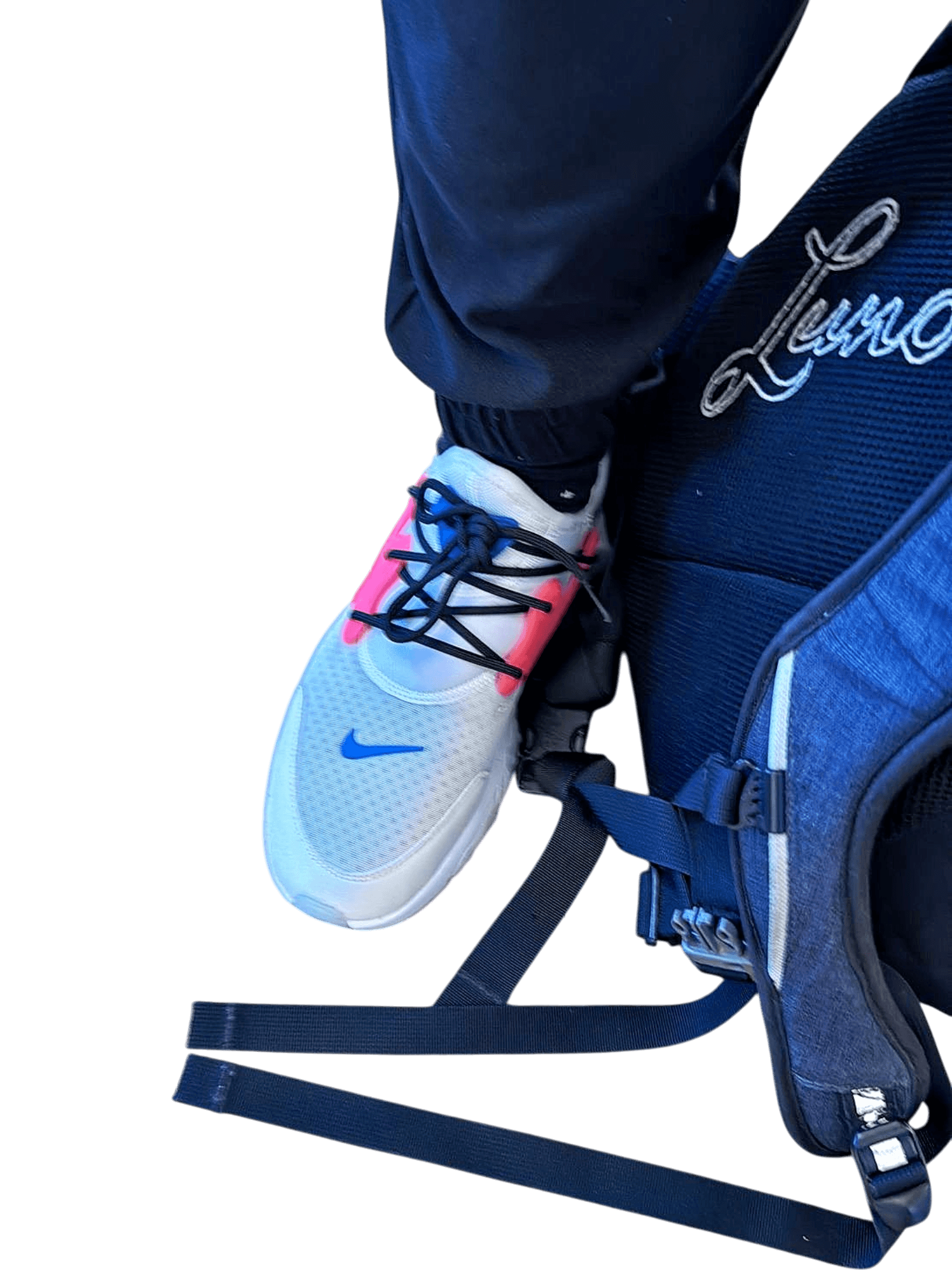 Nike Sportschuhe mit rosa Akzenten 1