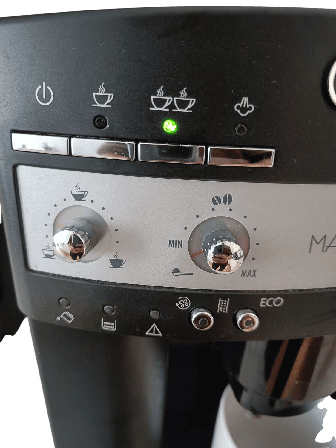 Bean-to-Cup Coffee Machine with Integrated Grinder and Steam Wand