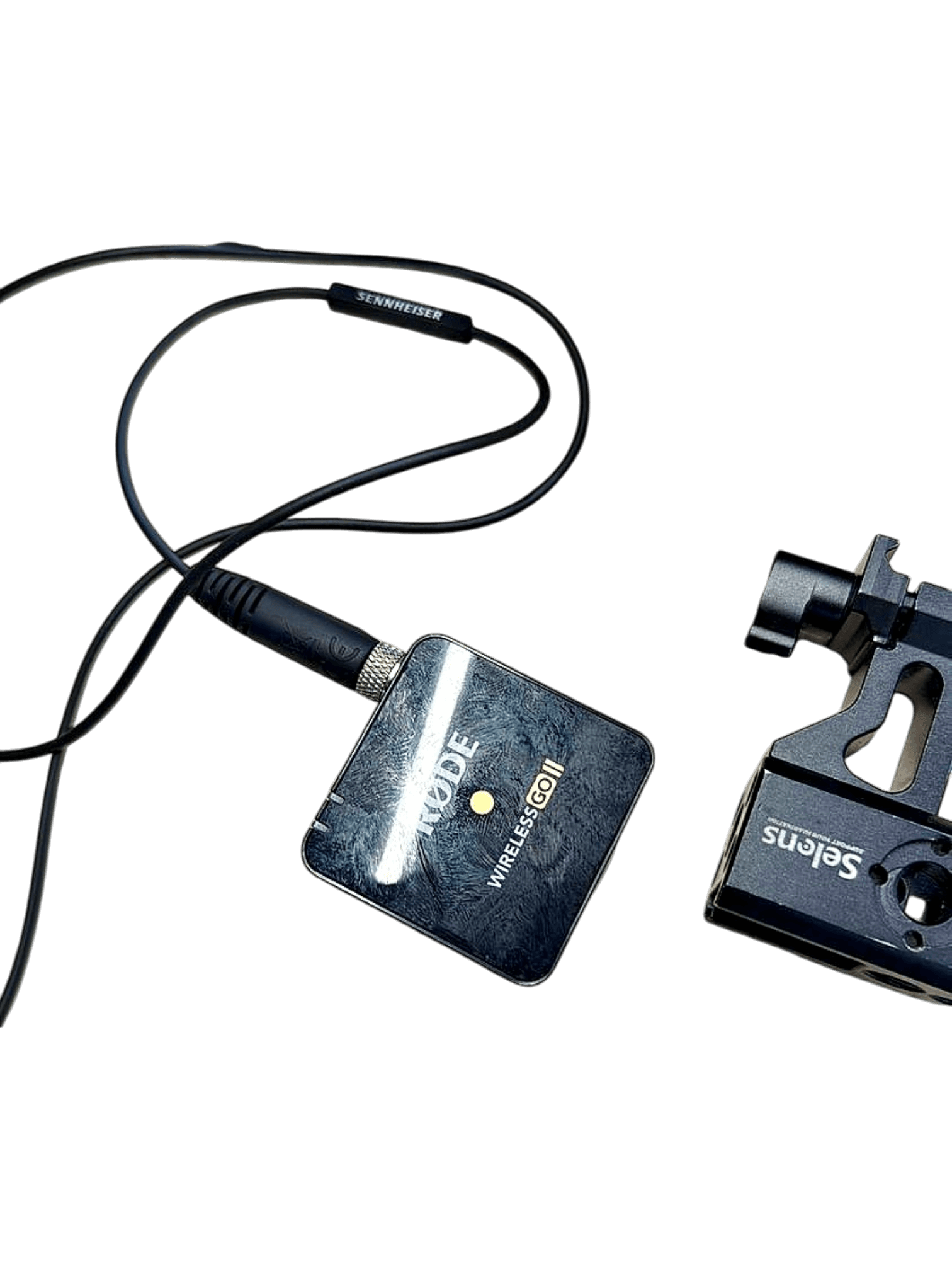 RØDE Wireless GO II Compact Wireless Microphone System with Accessories 2