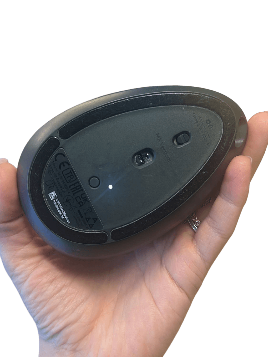 Logitech MX Vertical Ergonomic Wireless Mouse 3