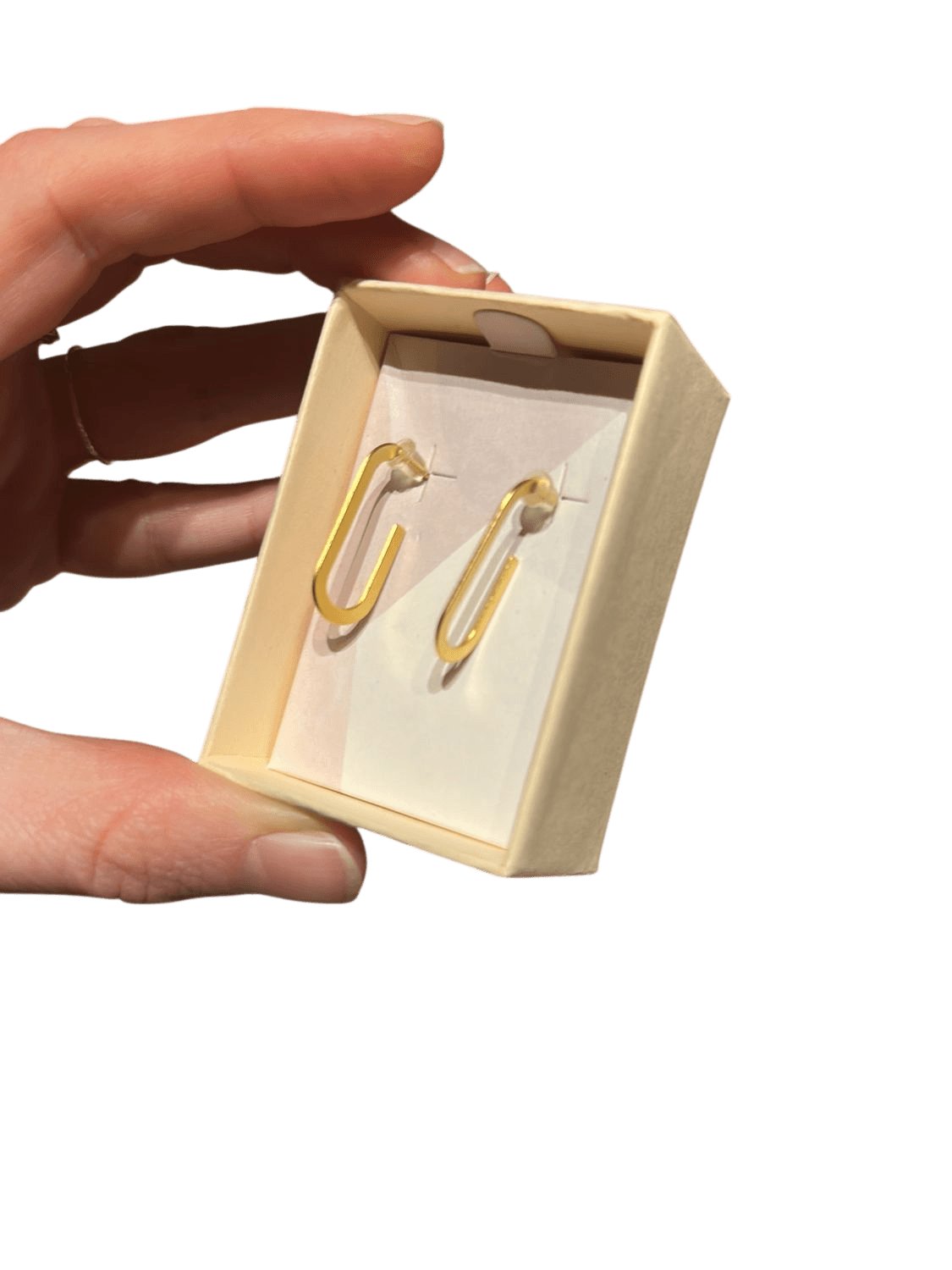SHLUTER Gold Paperclip Earrings - Modern Minimalist Design 1