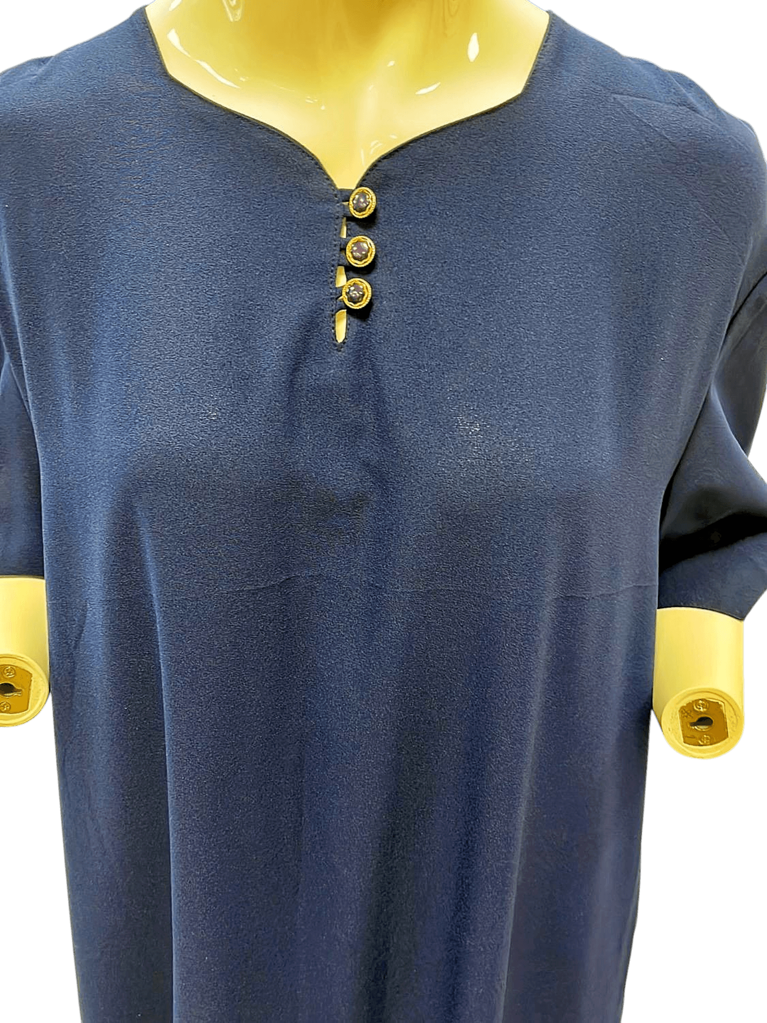 Elegantes Dunkelblaues Plissiertes Kleid mit Knopfleiste - Midi-Länge 3