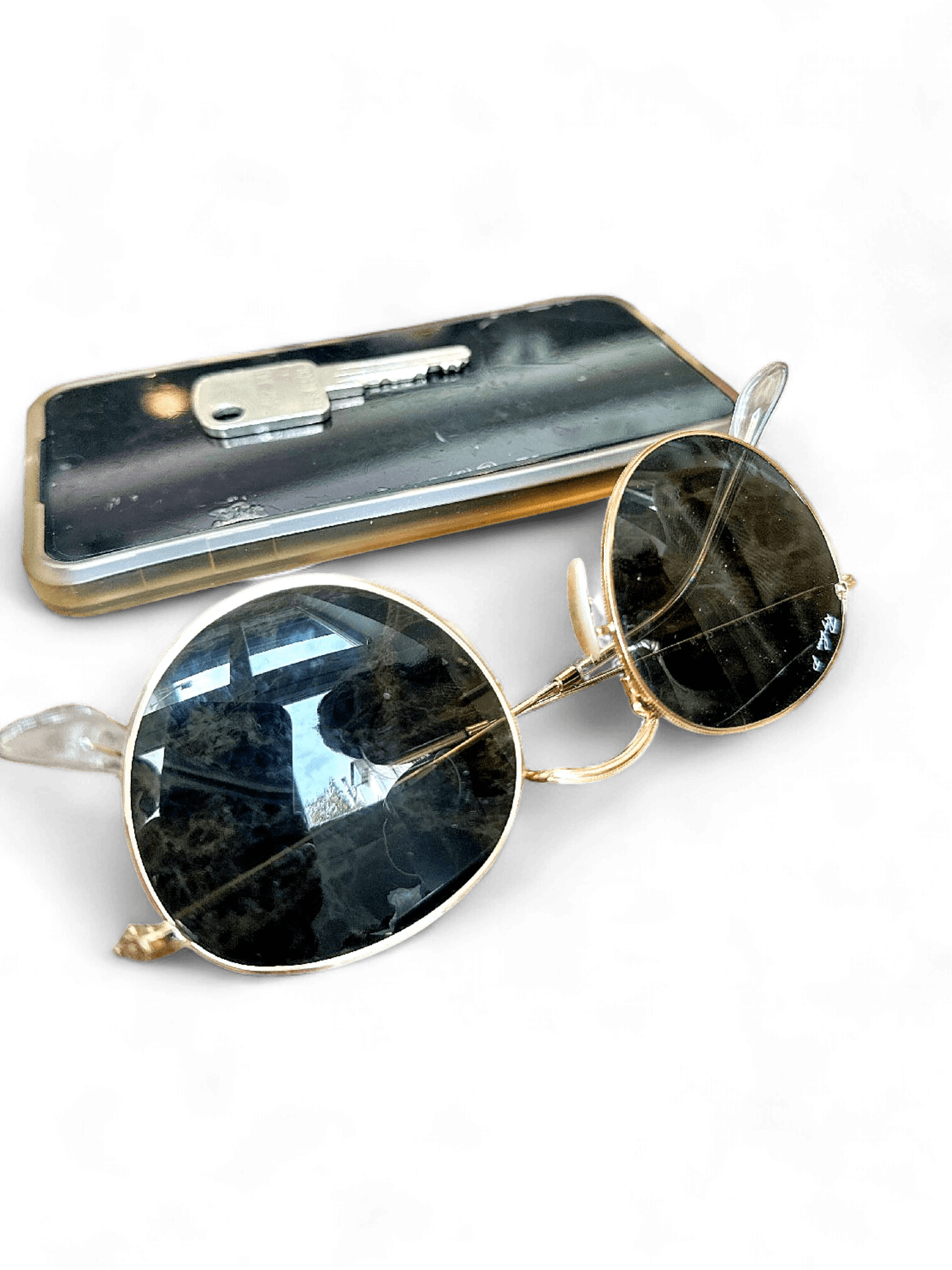 Chic Round Gold Frame Sunglasses 1