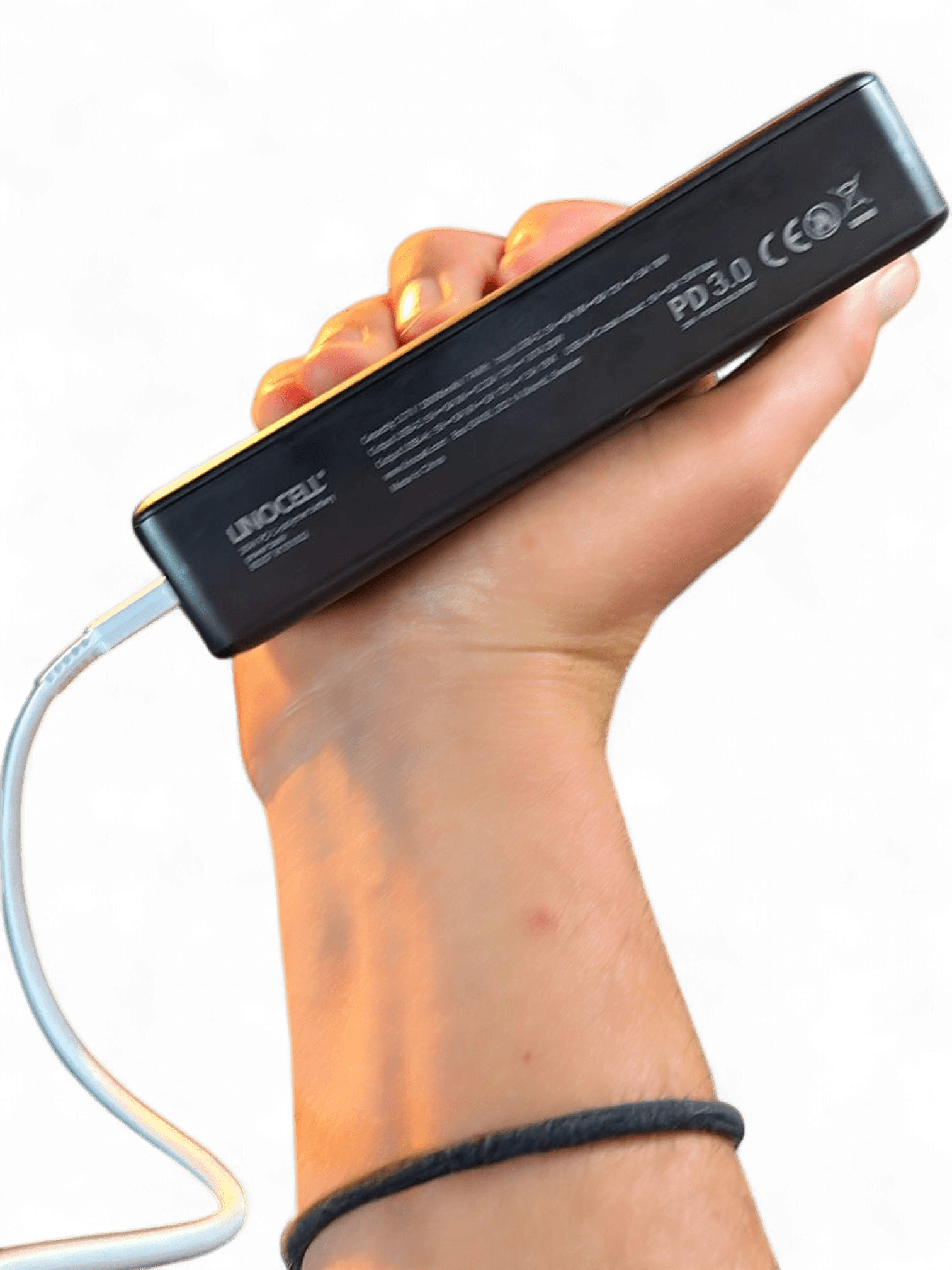 UNOOE PD3.0 Portable Power Bank - Gold/Black 2