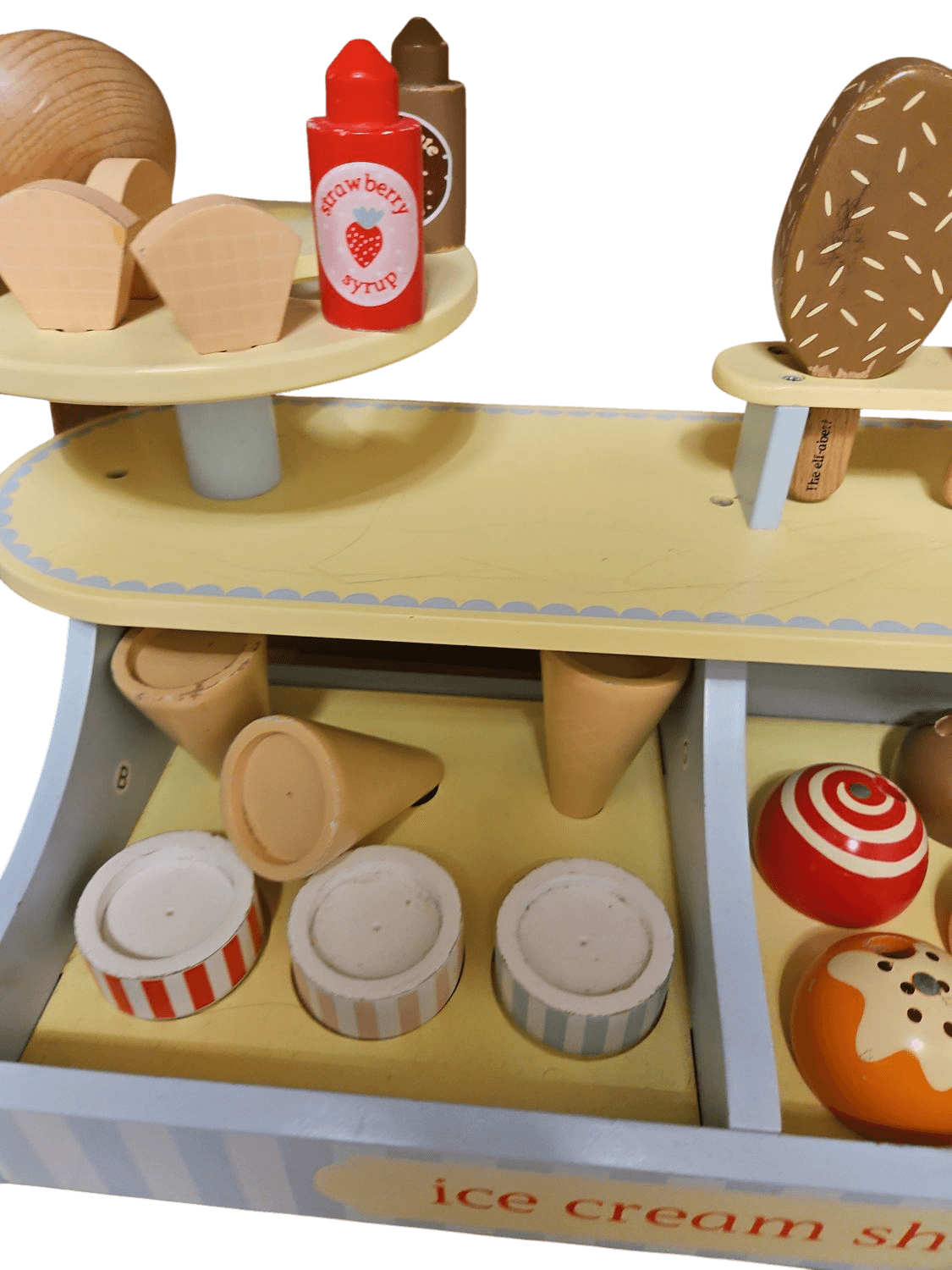 Wooden Ice Cream Shop Playset with Accessories 3