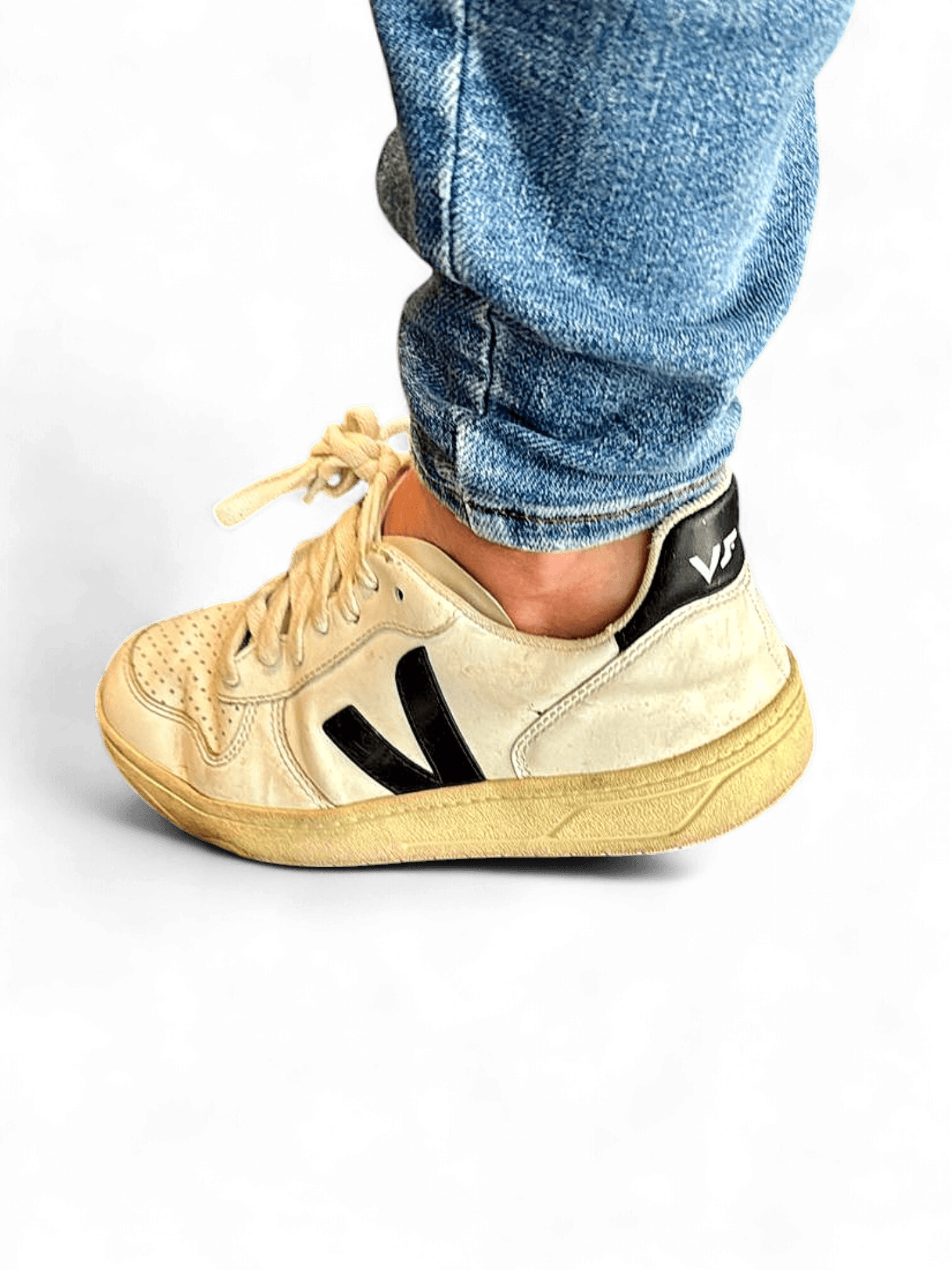 Veja V-10 White Sneakers - Pre-owned Sustainable Footwear 1