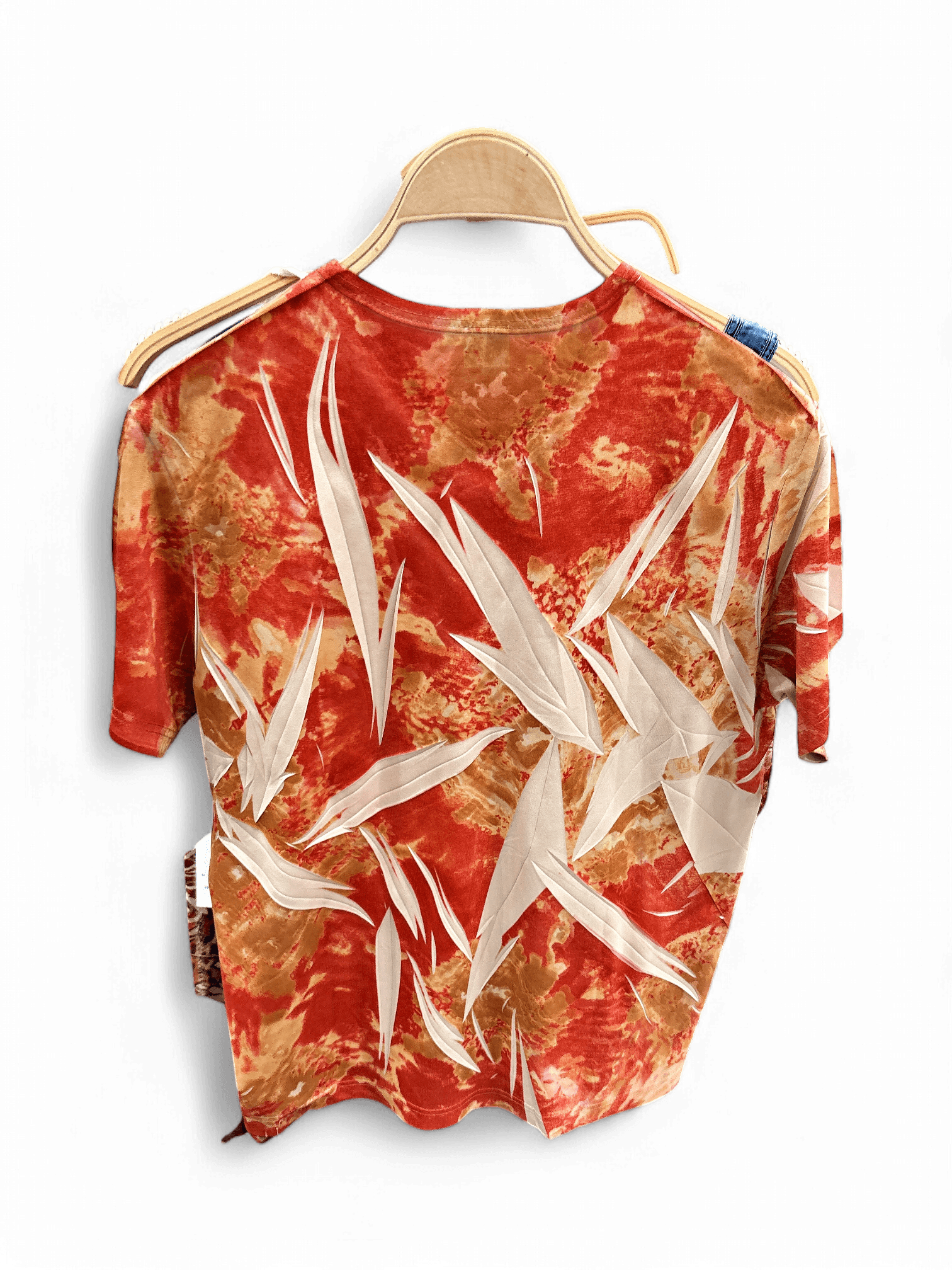 Unique OB Abstract Pattern V-Neck T-Shirt - Vibrant Red & White 3