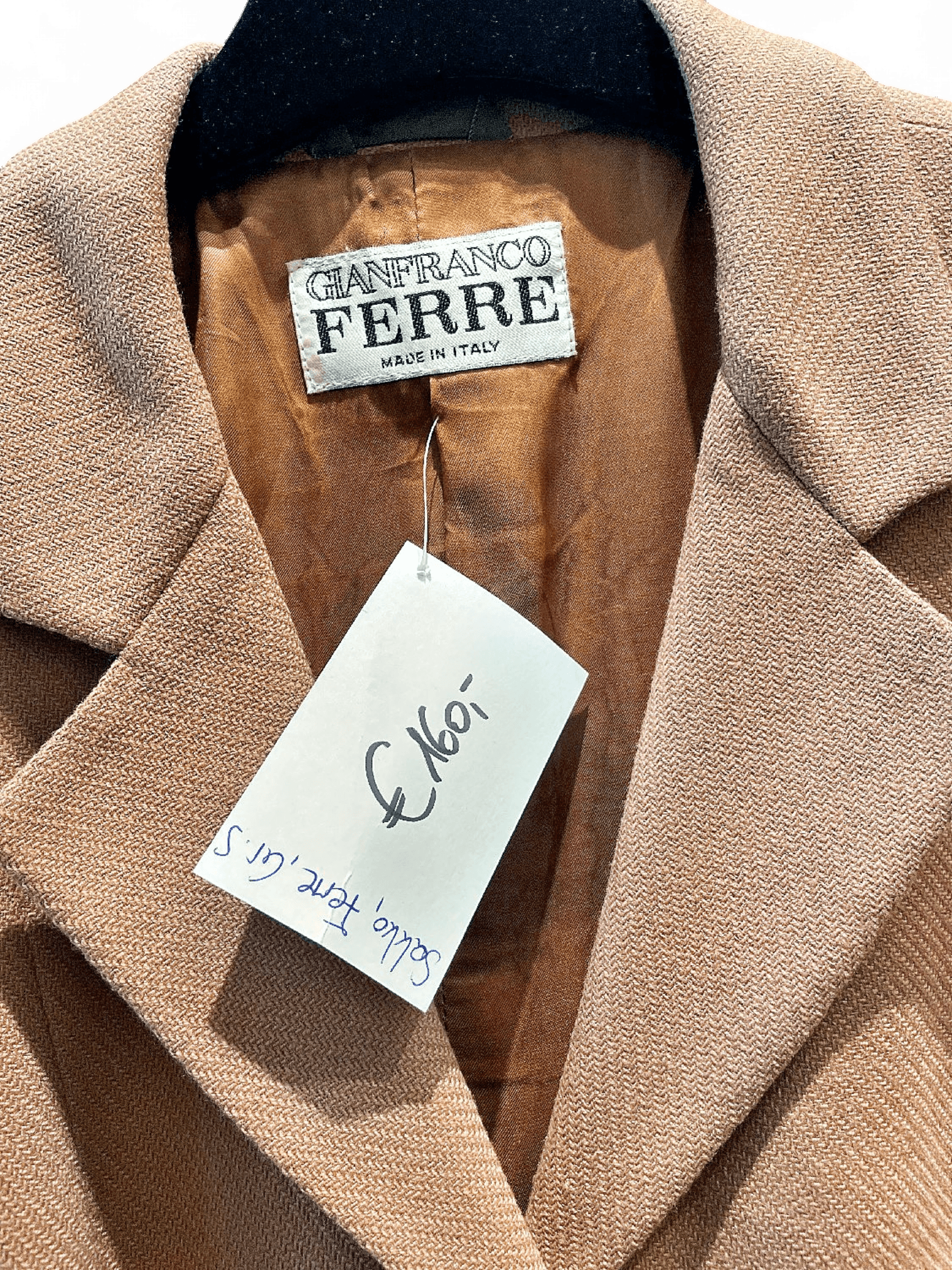Vintage Gianfranco Ferré Camel Wool Blazer - Italian Elegance 1