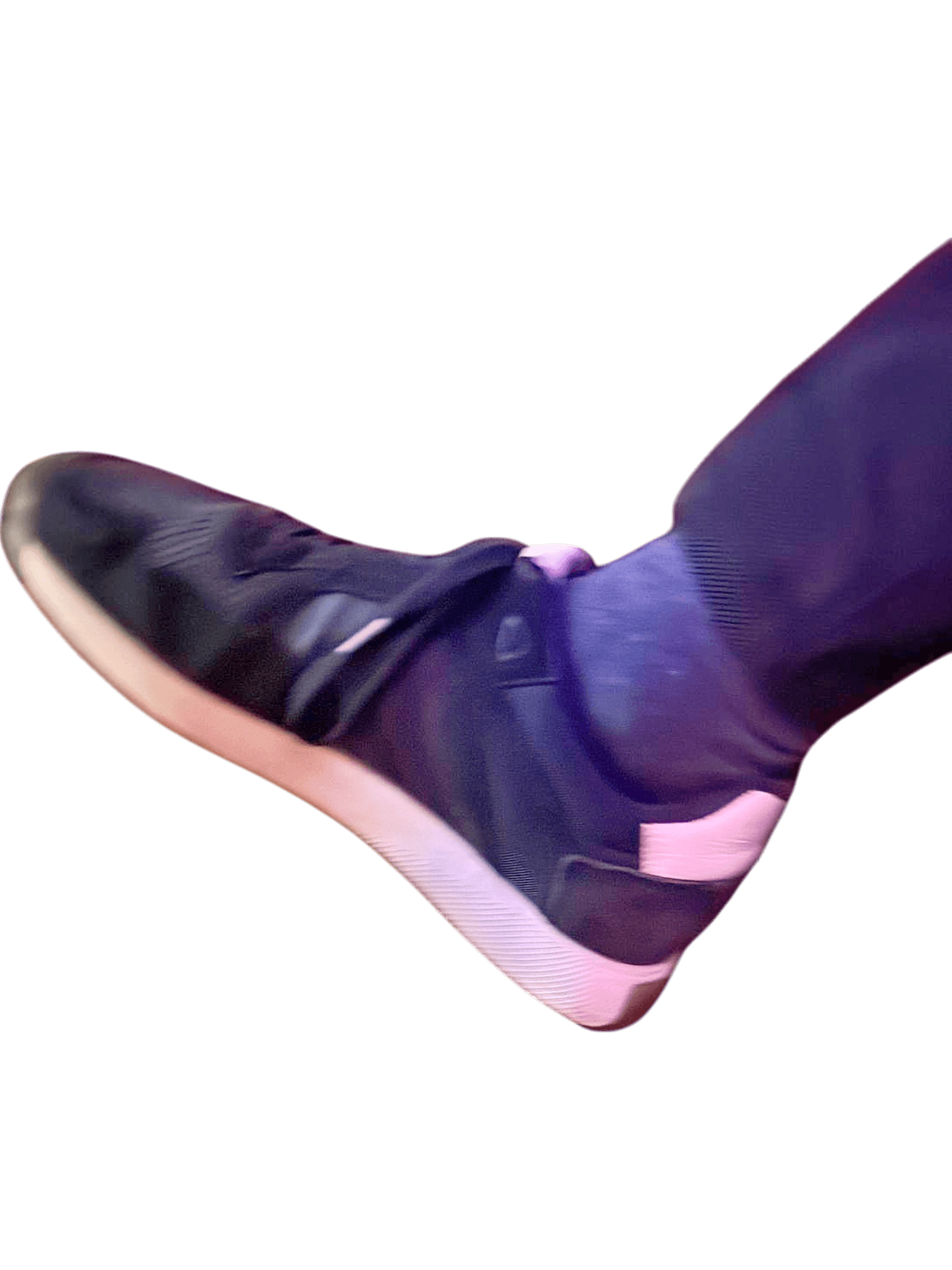 Schwarze Sportschuhe mit rosa Akzenten 1