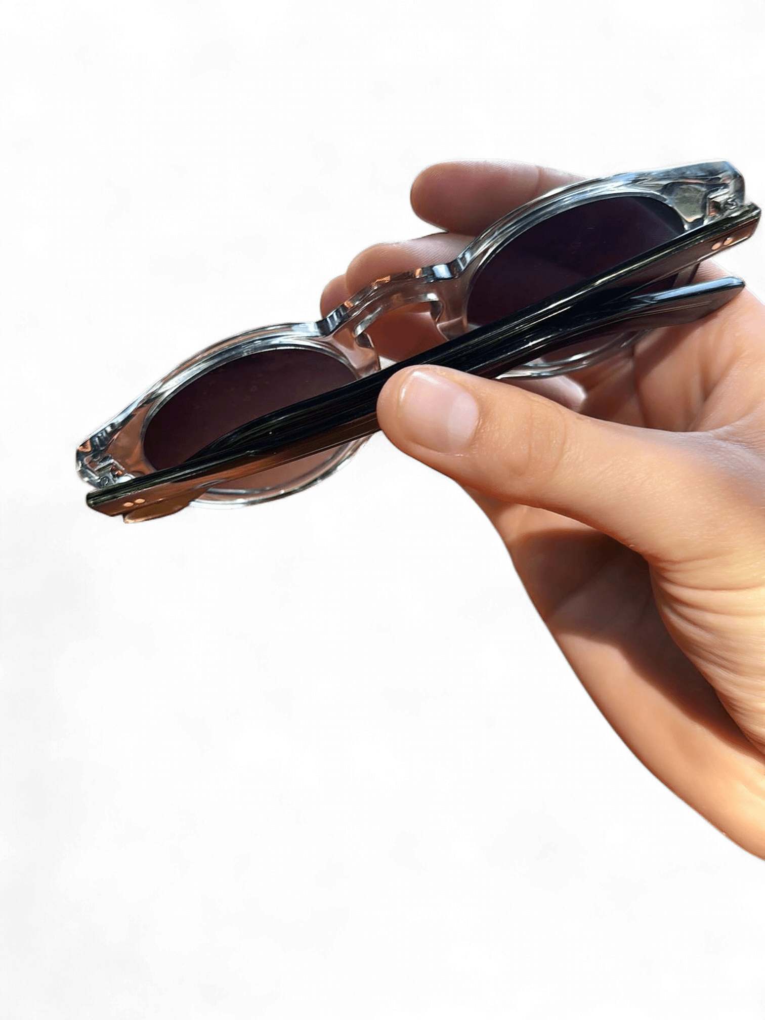 Transparenta runda solglasögon med mörka glas 2