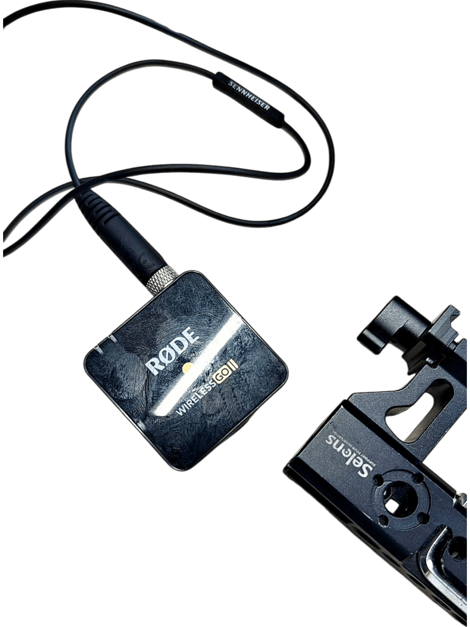 RØDE Wireless GO II Compact Wireless Microphone System with Accessories 1