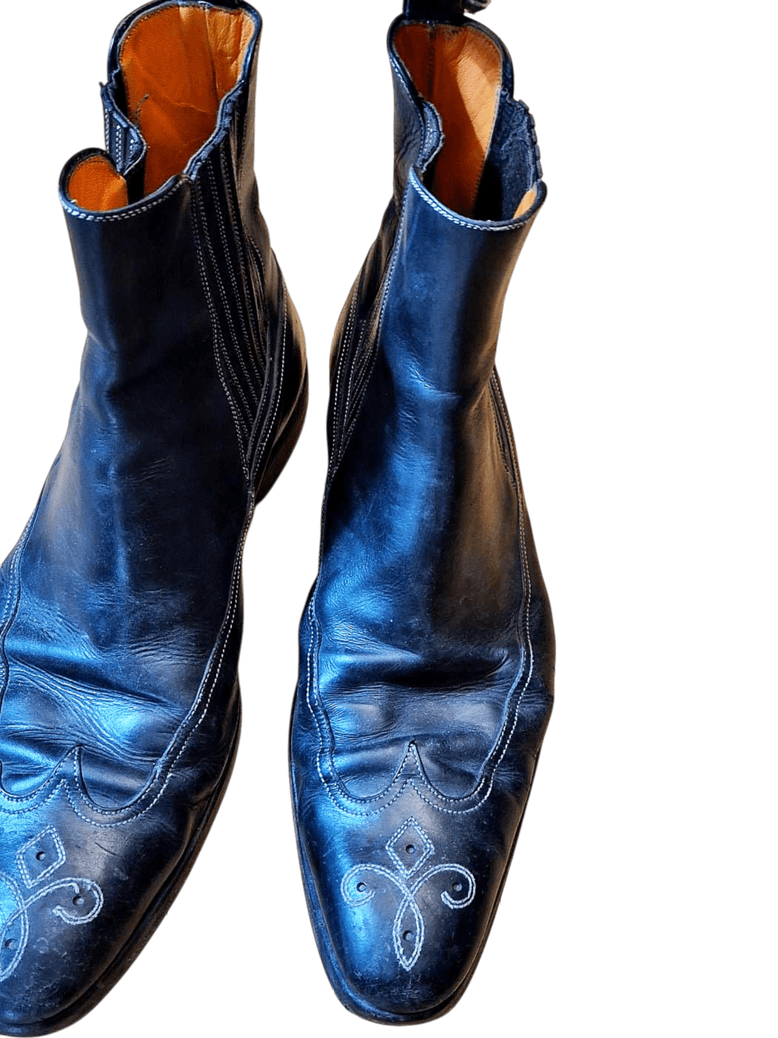 Men's Black Leather Chelsea Boots with Decorative Stitching 1