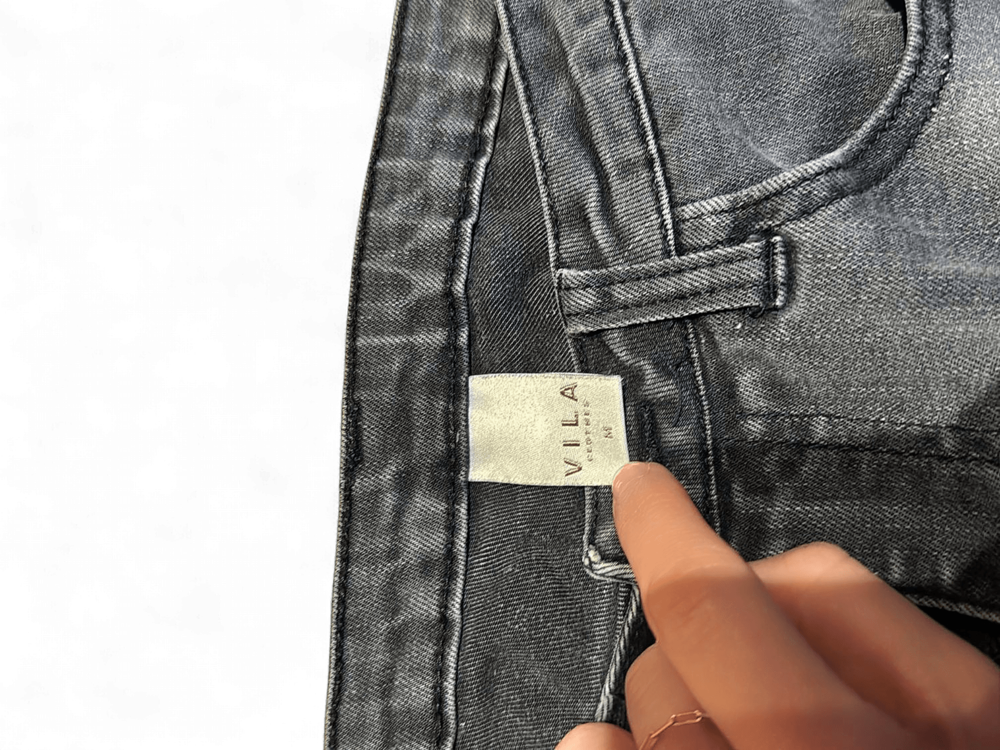 VILA Grey Distressed Skinny Jeans - Stylish Ripped Denim 2