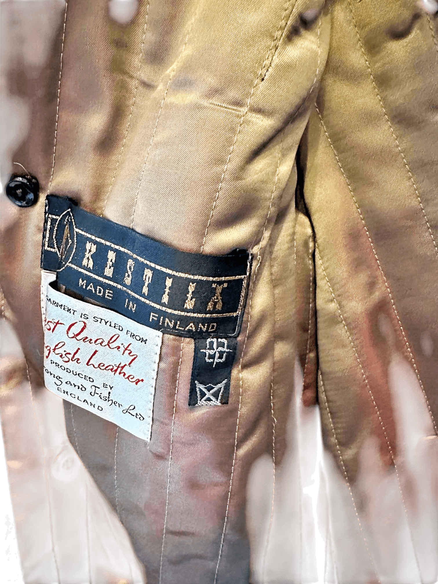 Vintage Finnish Leather Trench Coat with Fur Collar - Made in England 4