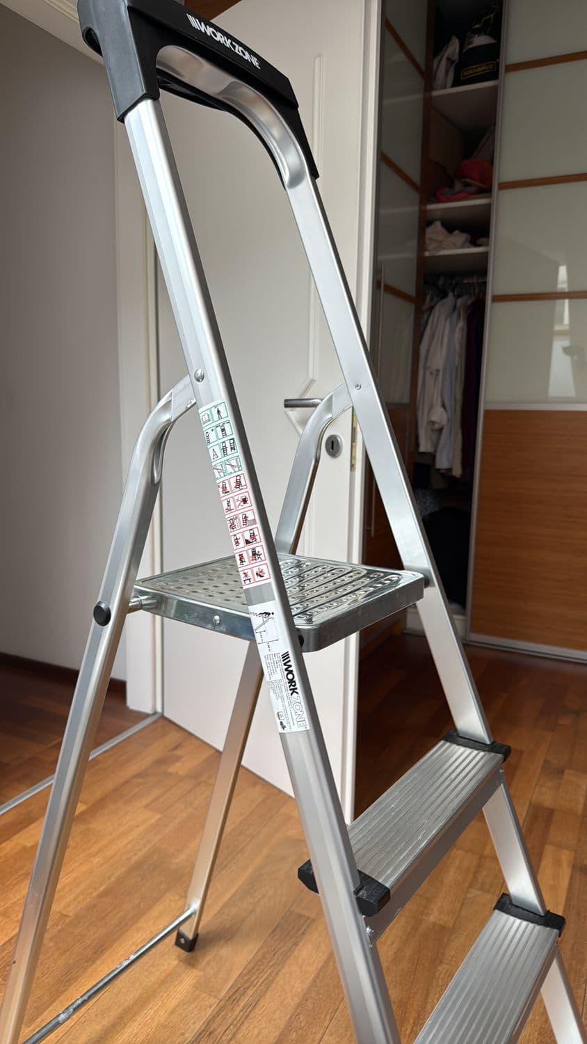 WORK ONE Aluminum Step Ladder - Sturdy Household Stepladder 1