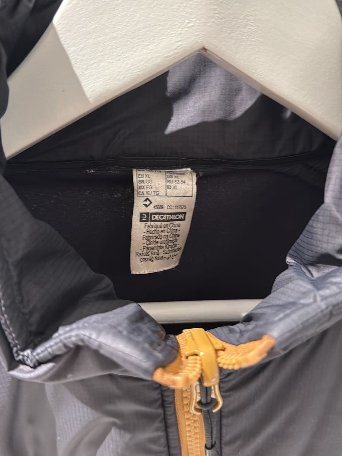 Decathlon Black Padded Jacket with Orange Zip - Size XL 2