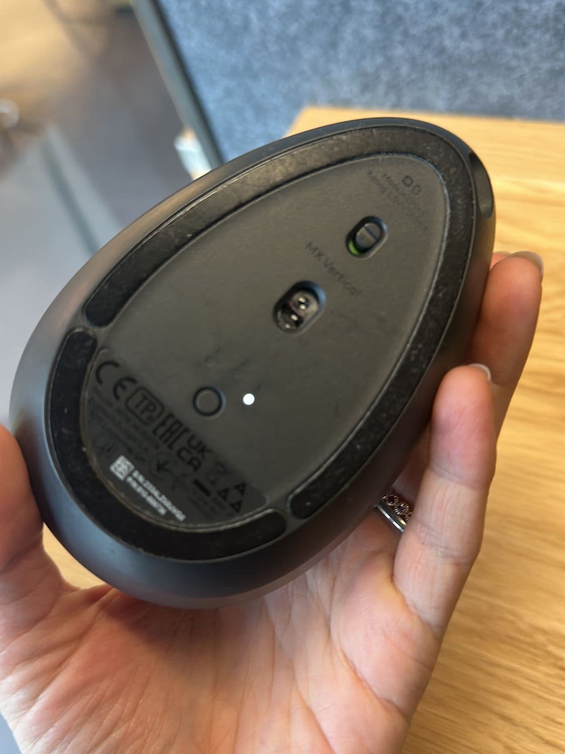 Logitech MX Vertical Ergonomic Wireless Mouse - Black 3