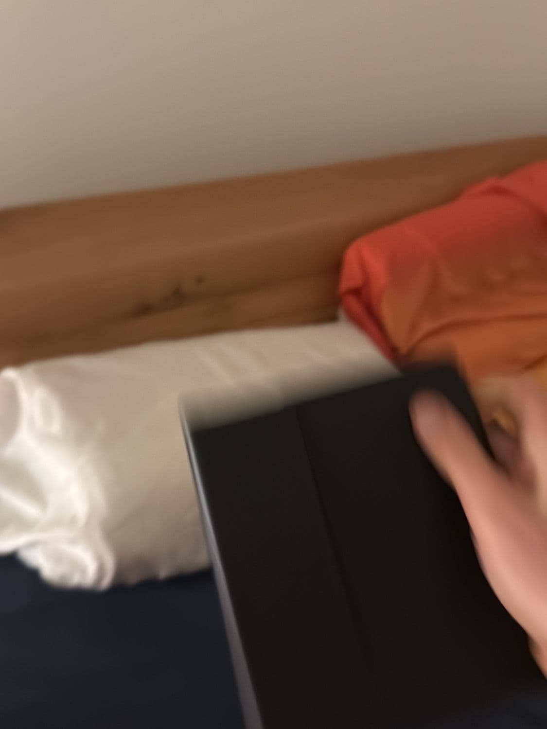 E-Reader with Protective Case 3