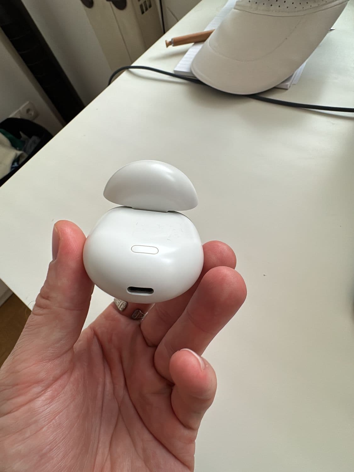 Google Pixel Buds Pro Wireless Earbuds with Charging Case - White 4