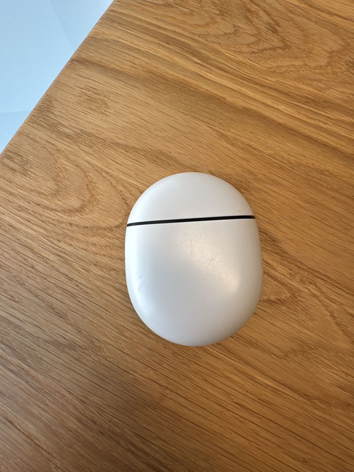 White Wireless Earbuds Charging Case