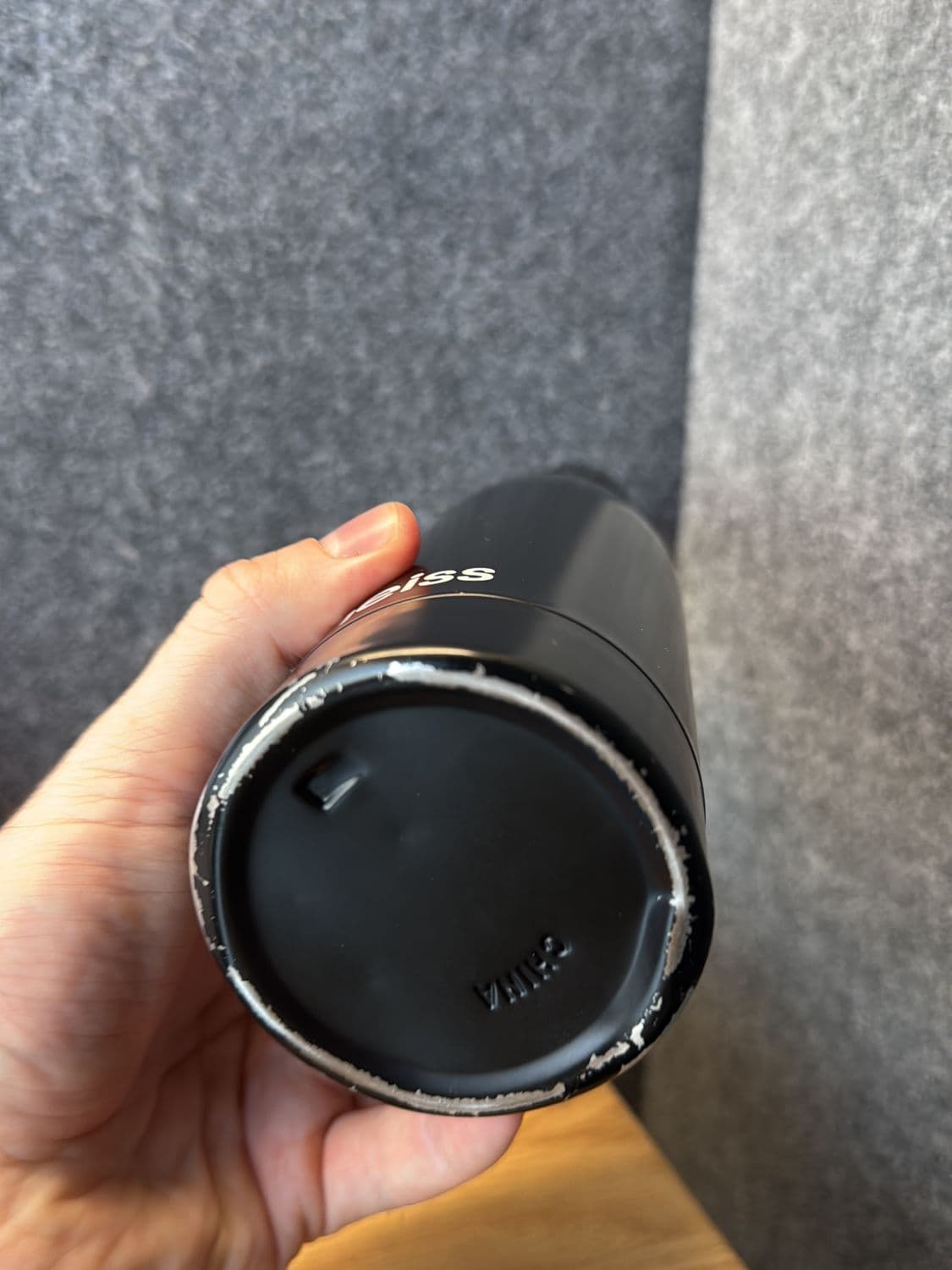 Wolf Theiss Insulated Aluminium Water Bottle - Black 2