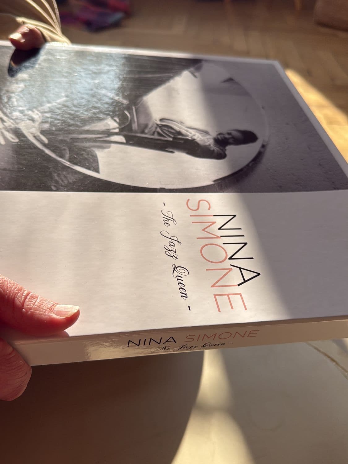 Nina Simone: The Jazz Queen - Hardcover Biography 2